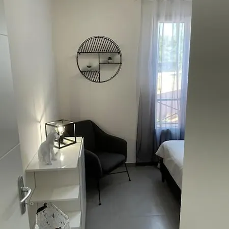 Villa Avec Piscine Privée Proche La Garonnette-Plage