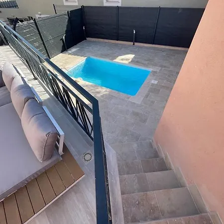 Villa Avec Piscine Privée Proche La Garonnette-Plage